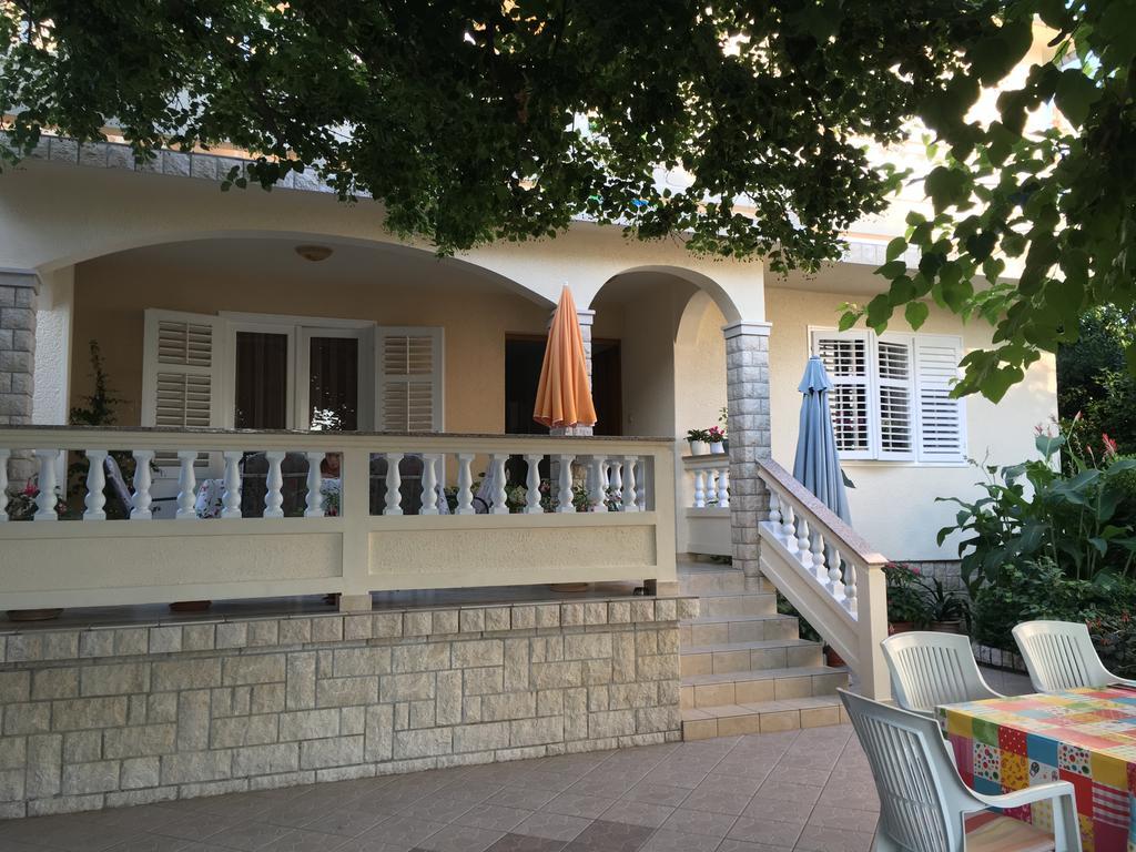 Apartment Biserka Barbat na Rabu Exterior foto